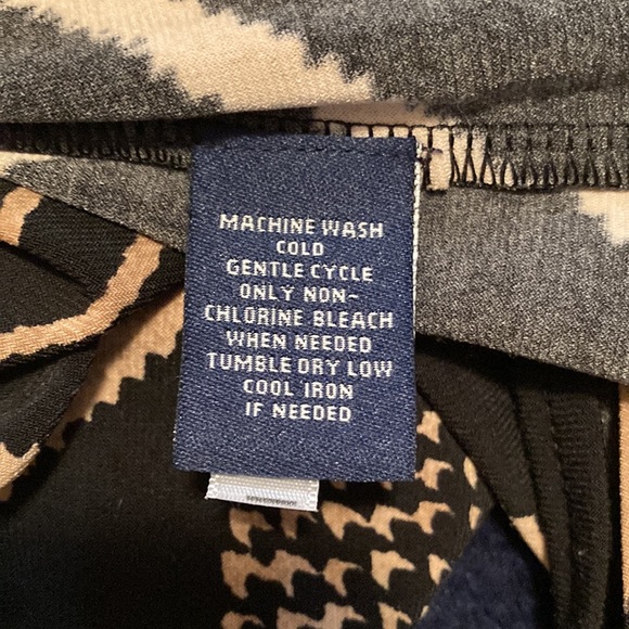 Chaps - Geometric Sleeveless V Neck Stretch Pull On Cross Wrap Top - Sz S - Picture 6 of 12